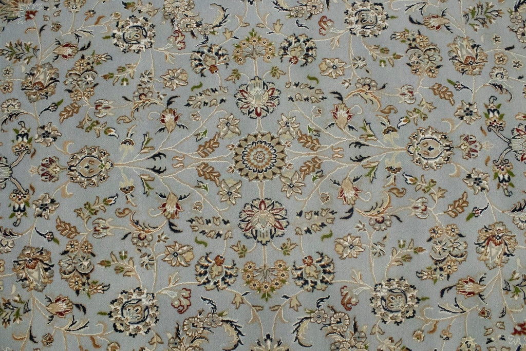 Light Blue-gray Floral 8X10 Indo-Nain Oriental Rug