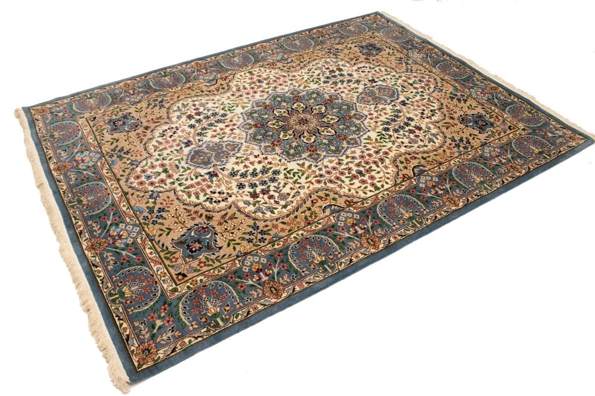 Cream Floral Kirman 6X8 Oriental Rug