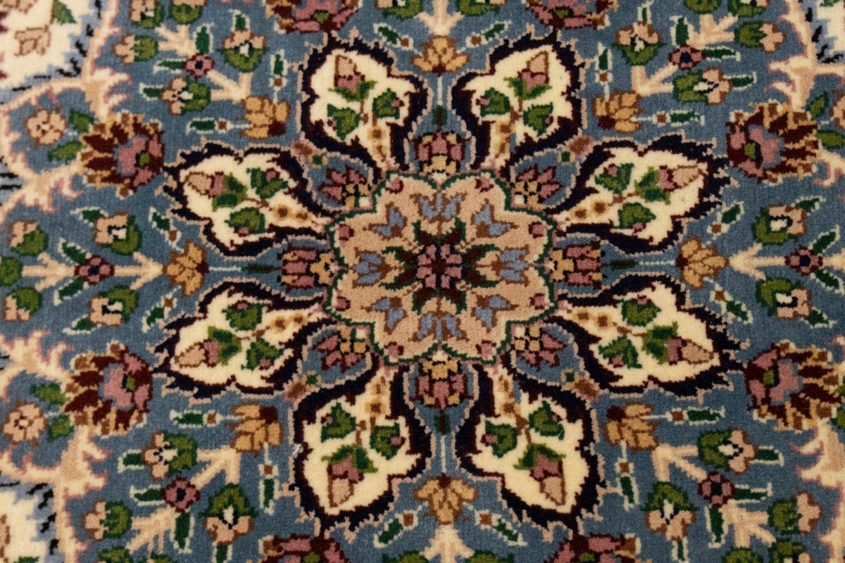 Cream Floral Kirman 6X8 Oriental Rug