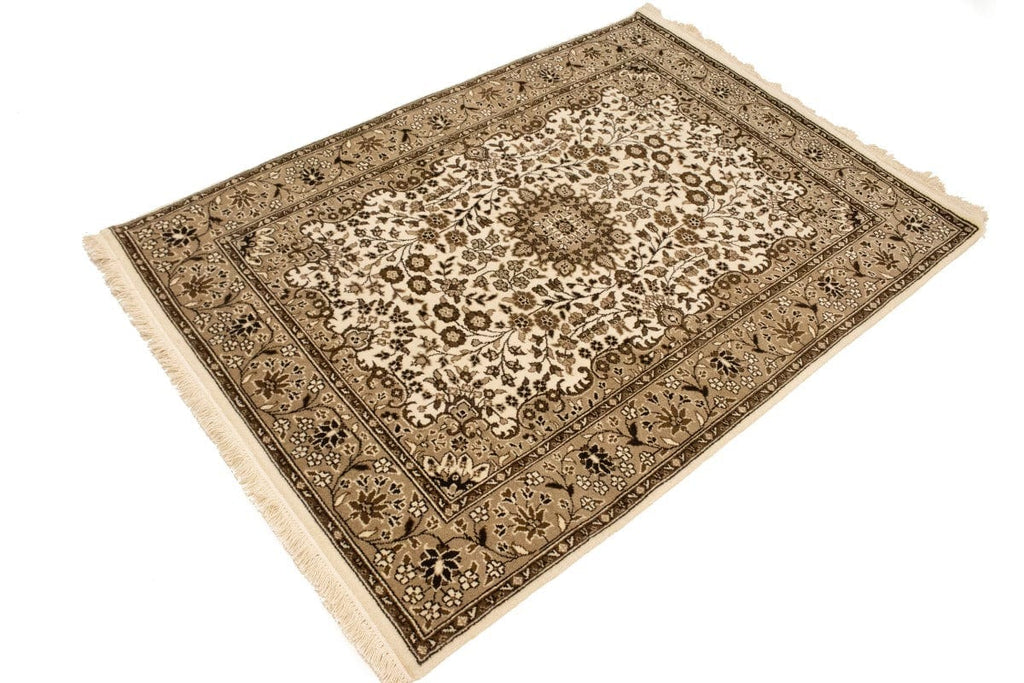 Cream Floral Kirman 4X6 Oriental Rug