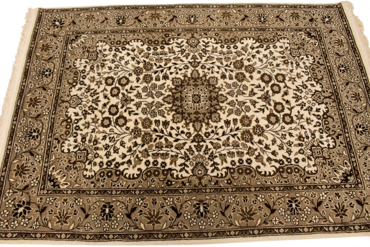 Cream Floral Kirman 4X6 Oriental Rug