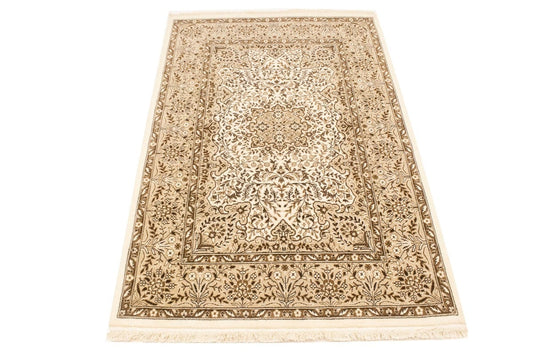 Cream Floral Kirman 4X6 Oriental Rug