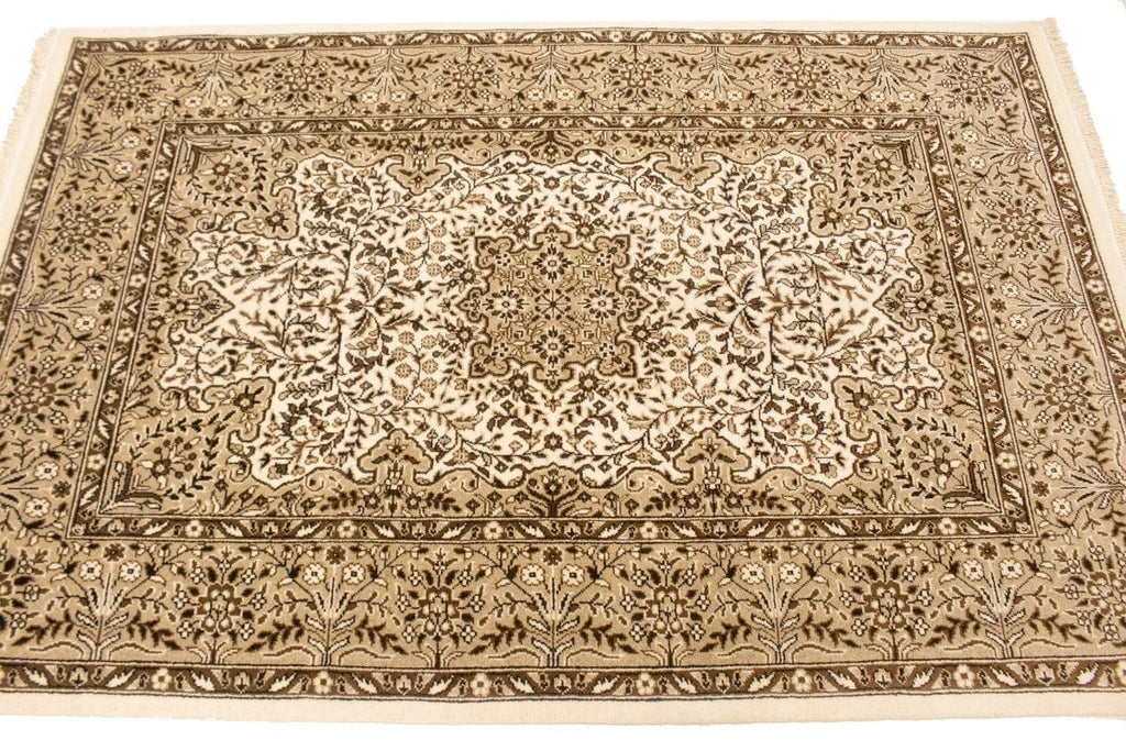 Cream Floral Kirman 4X6 Oriental Rug