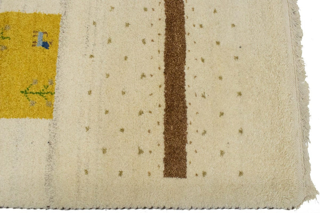 Cream Tribal 5X7 Indo-Gabbeh Oriental Rug