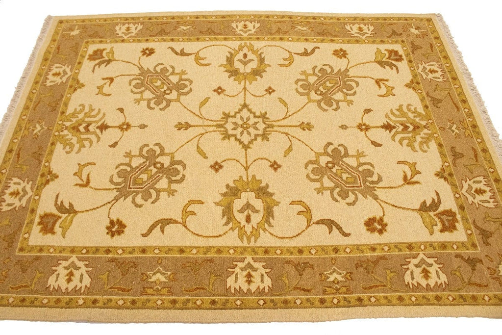 Cream Floral 5X7 Sumak Oriental Rug