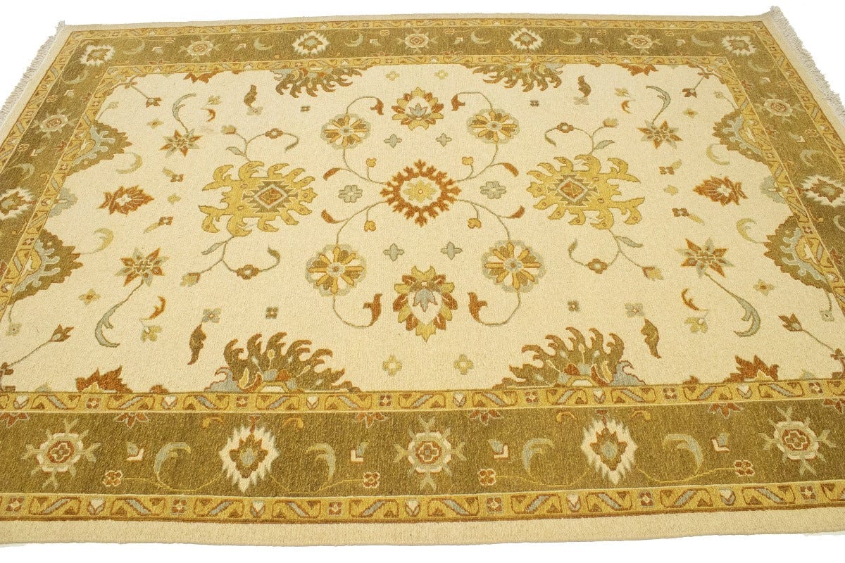 Cream Floral 6'8X9'4 Sumak Oriental Rug