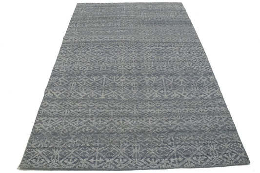 Gray & Ivory Transitional Geometric 5X8 Oriental Rug