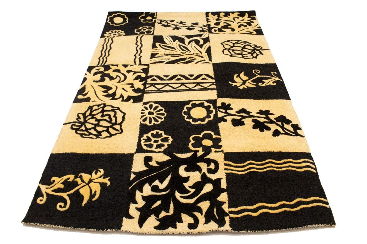 Cream & Black Floral 5X8 Hand-Tufted Modern Rug