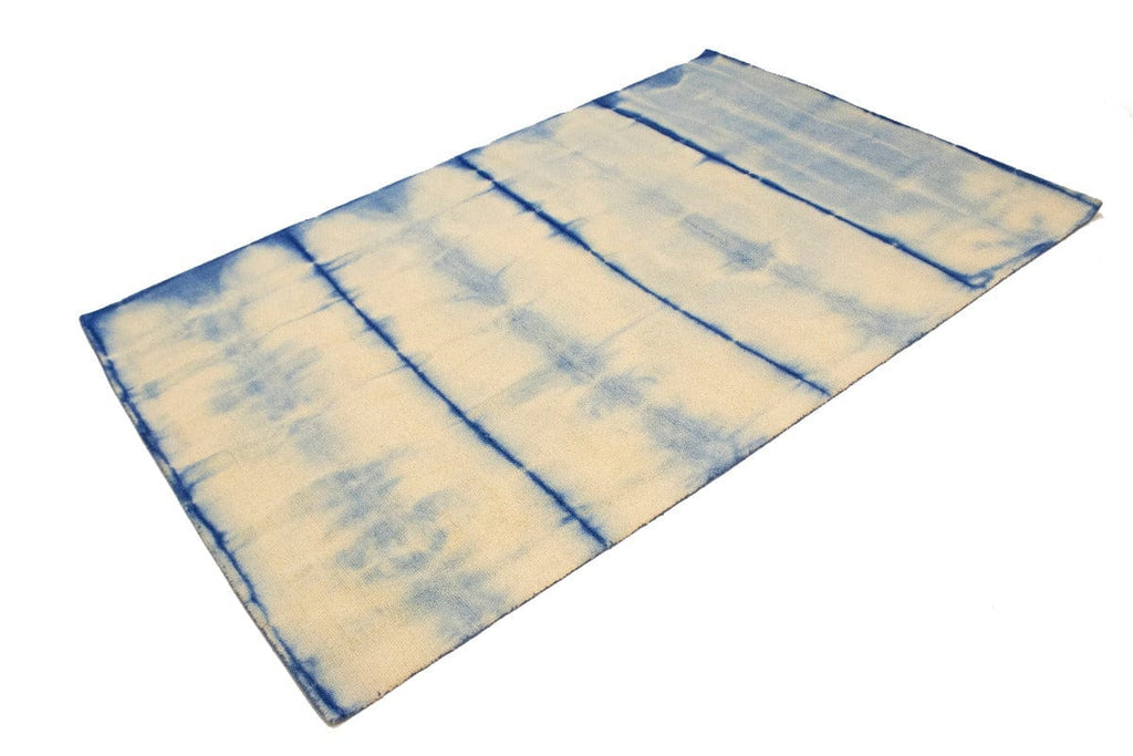 Cream & Blue Tie-Dye 5X8 Hand-Tufted Modern Rug