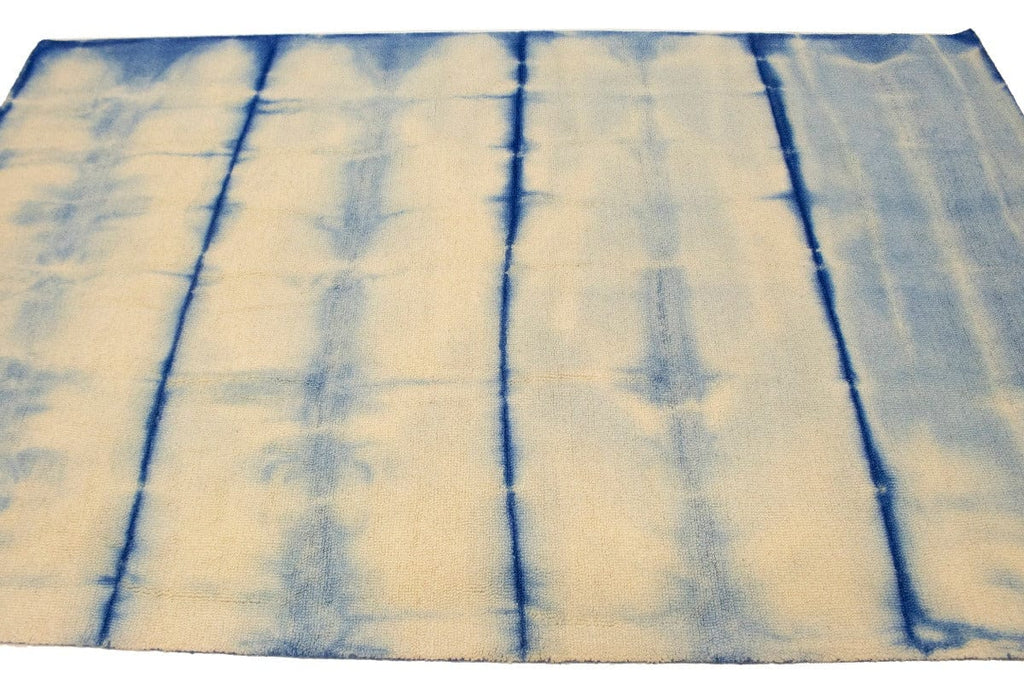 Cream & Blue Tie-Dye 5X8 Hand-Tufted Modern Rug