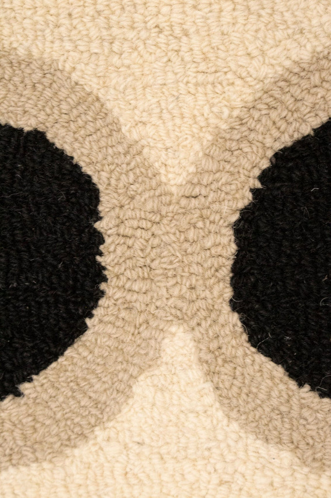 Black & Cream Trellis 5X8 Hand-Tufted Modern Rug