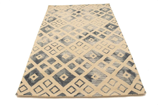 Cream & Gray Geometric 5X8 Hand-Tufted Modern Rug