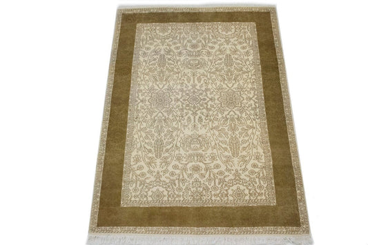 Classic Floral 4X6 Modern Oriental Rug