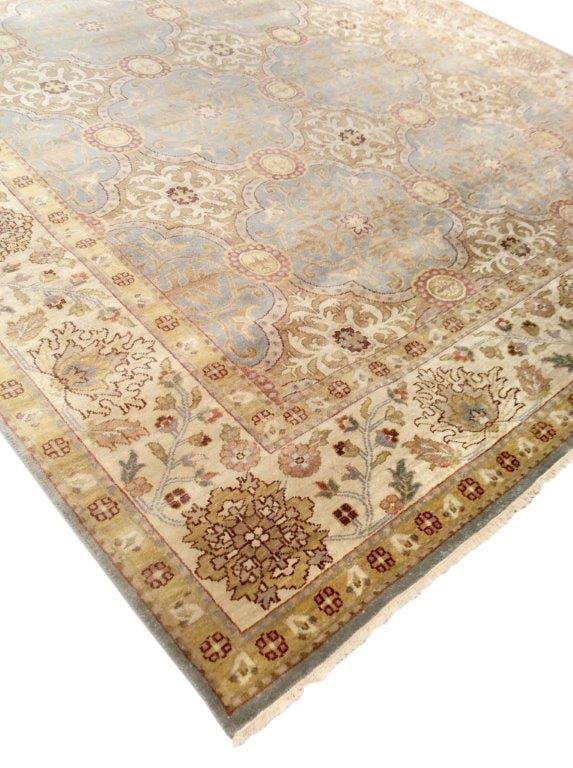 Sultanabad Collection Hand-Knotted Lamb's Wool Area Rug- 6' 0" X 9' 0"