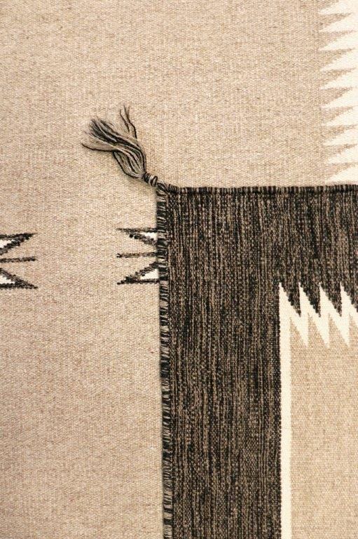 Navajo Style Hand-Woven Wool Beige Area Rug- 8' 1" X 9' 9"