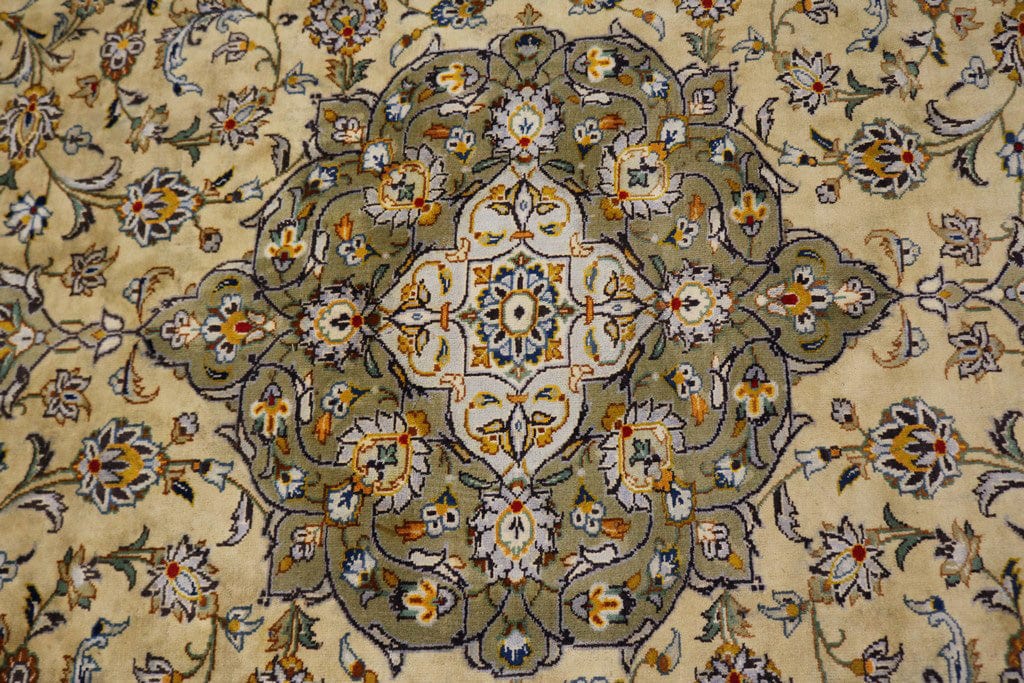 Vintage Beige Traditional 8X11 Kashan Persian Rug