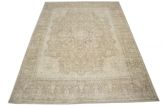 Muted Traditional Floral 9'5X13 Distressed Kerman Persian Rug