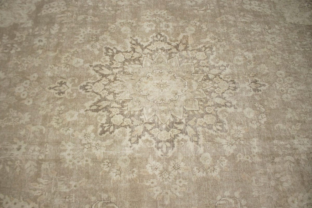 Muted Traditional Floral 9'5X13 Distressed Kerman Persian Rug