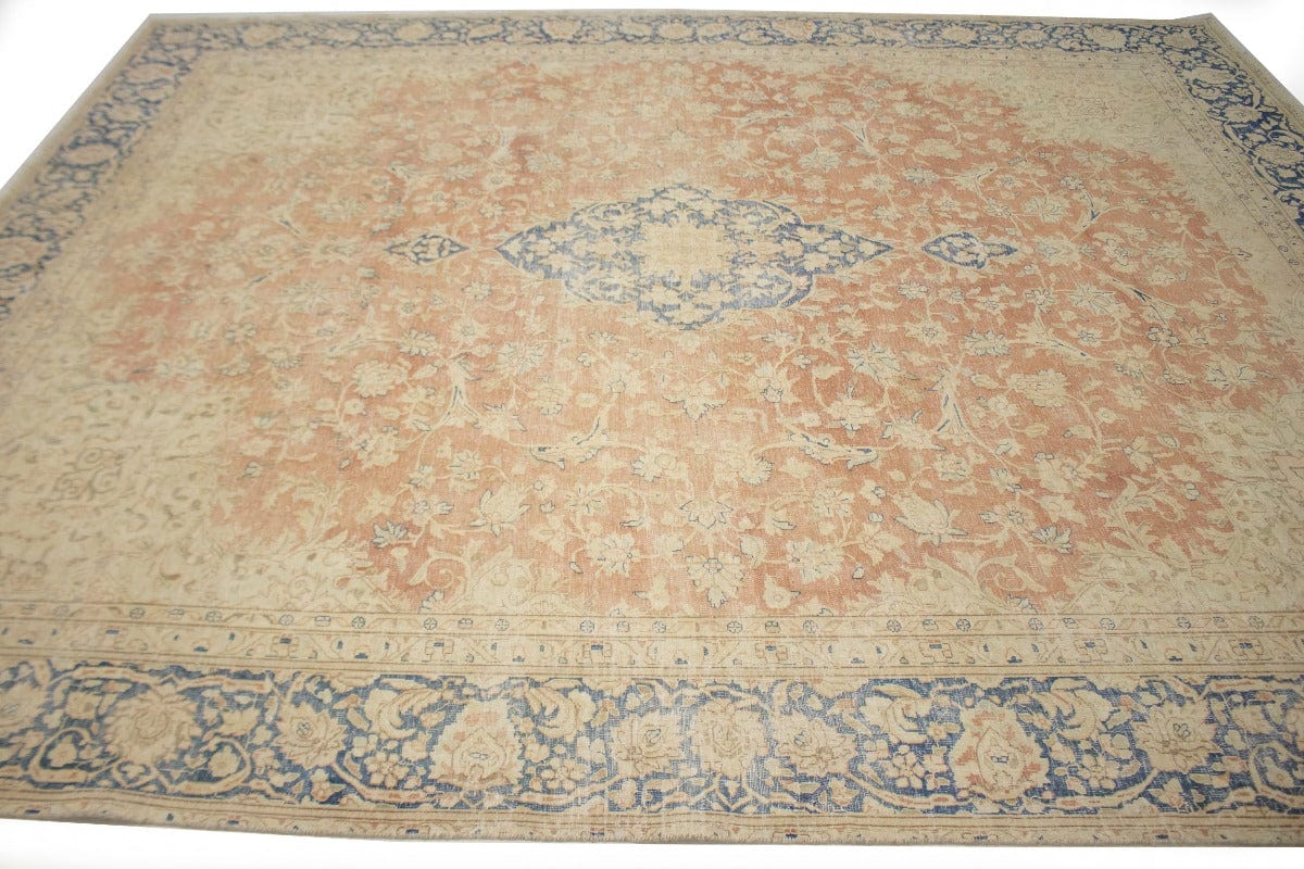 Antique Muted Distressed Floral 9'6X11'9 Kerman Persian Rug