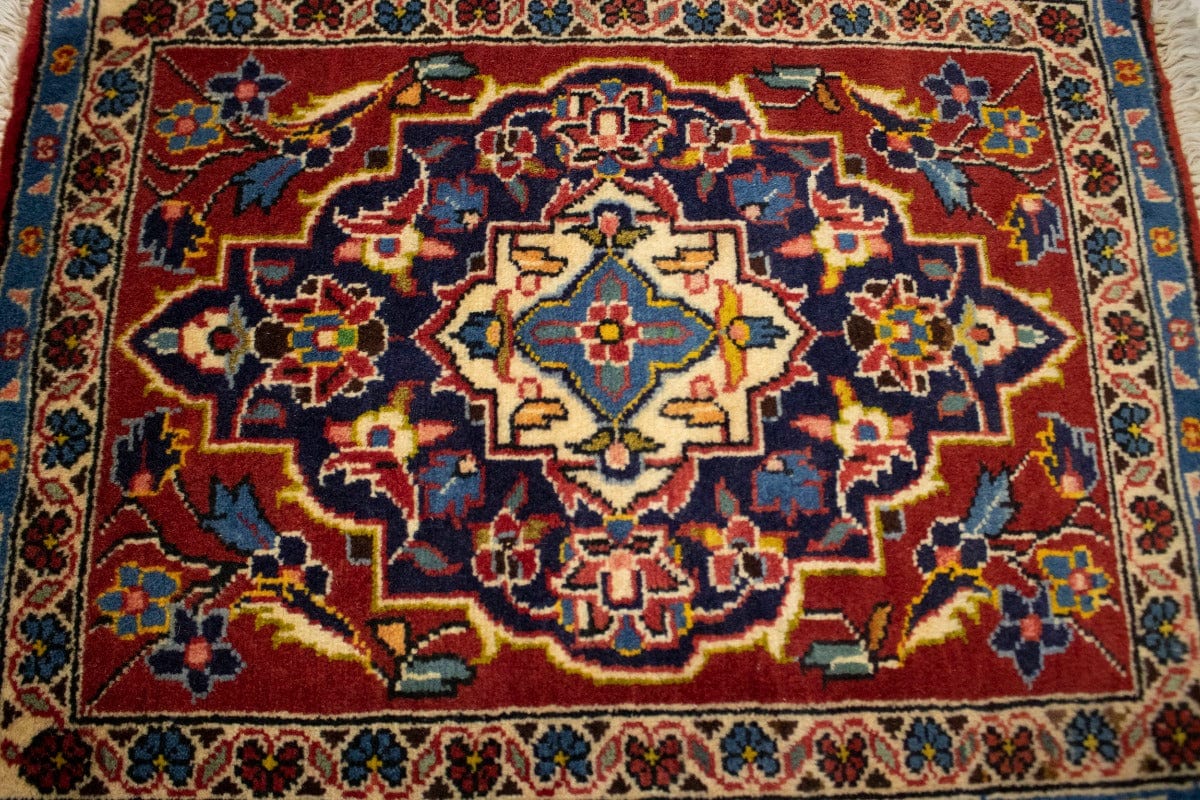 Vintage Red Classic Floral 1'8X2'1 Kashan Persian Rug