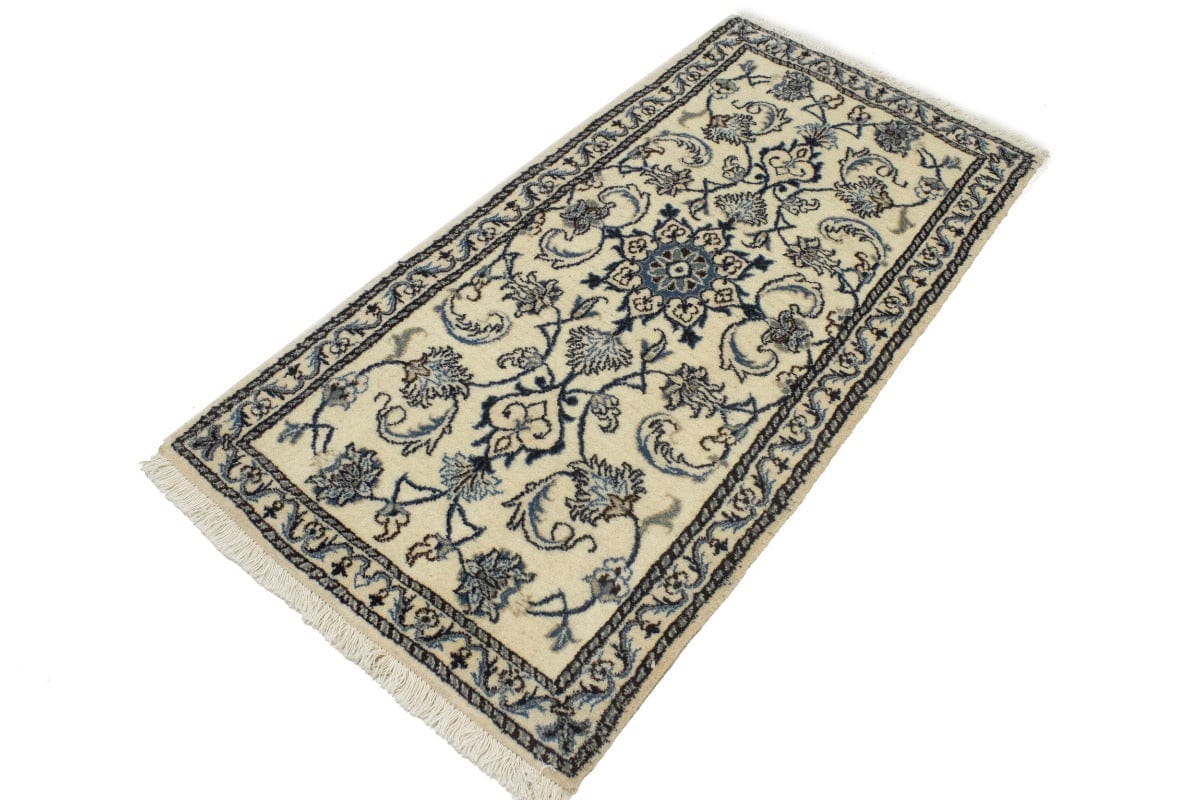 Cream Floral Classic 2'3X4'5 Nain Persian Rug