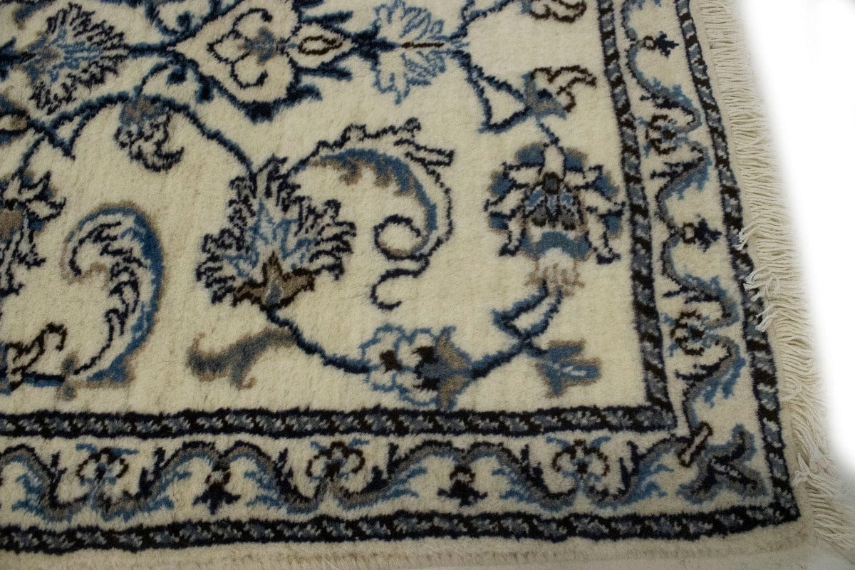 Cream Floral Classic 2'4X4'5 Nain Persian Rug