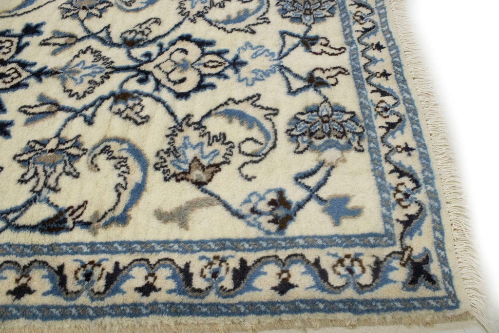 Cream Classic Floral 2'4X4'6 Nain Persian Rug