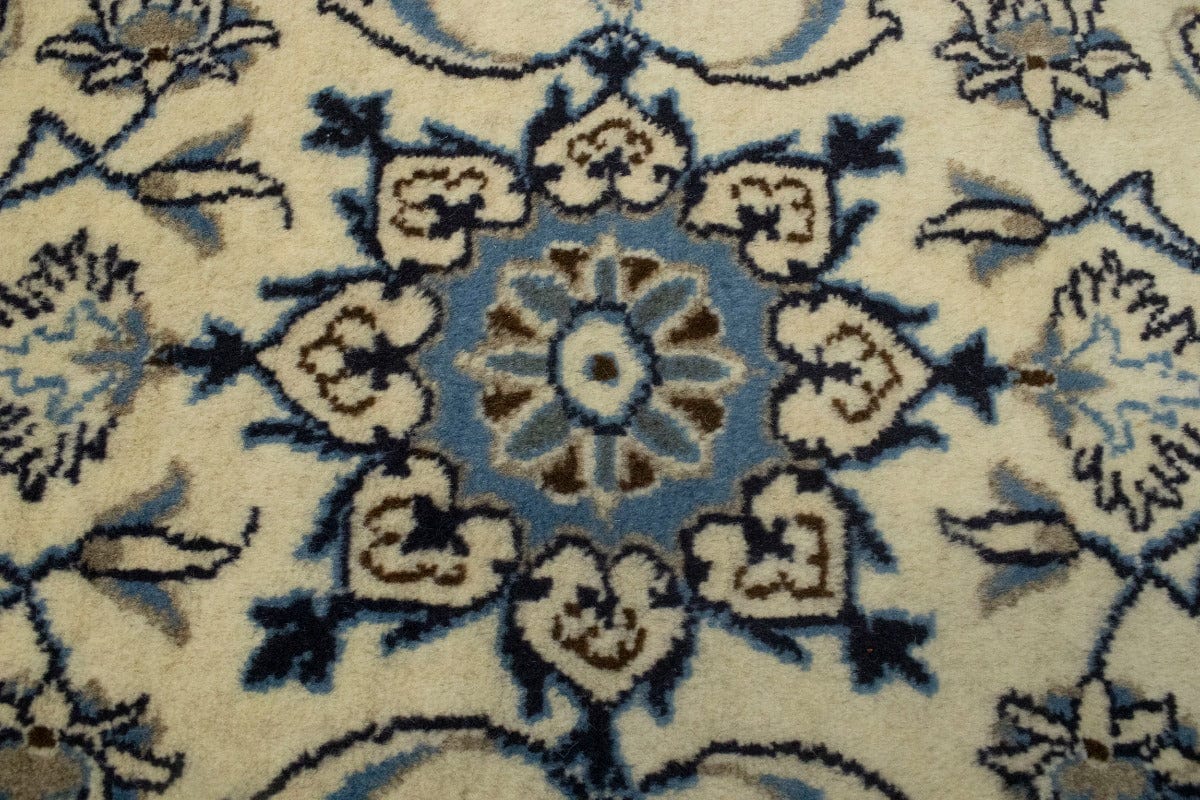 Cream Classic Floral 2'2X4'9 Nain Persian Rug