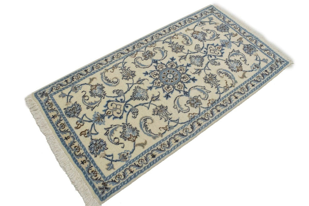 Cream Floral Classic 2'4X4'7 Nain Persian Rug