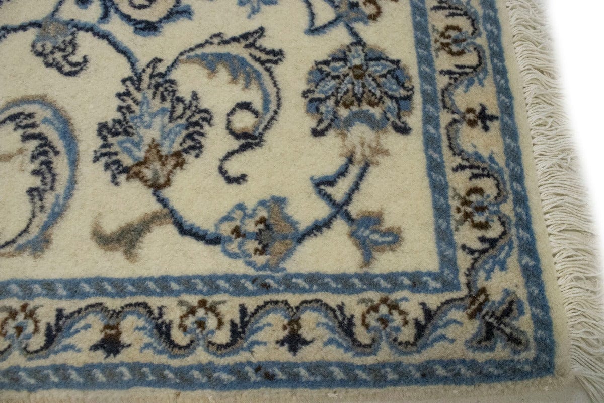 Cream Floral Classic 2'4X4'7 Nain Persian Rug