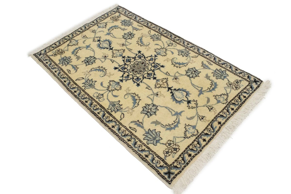 Vanilla Cream Floral Classic 3X5 Nain Persian Rug