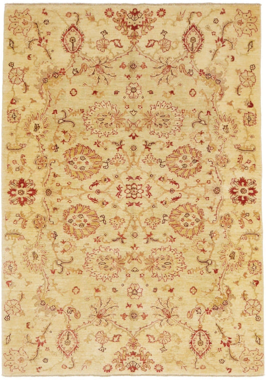 Beige Traditional Floral 5X7 Ziegler Pakistan Rug