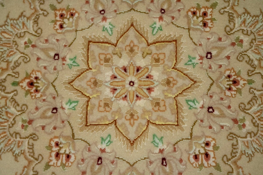 Cream Foral Classic 5X5 Tabriz Persian Rug