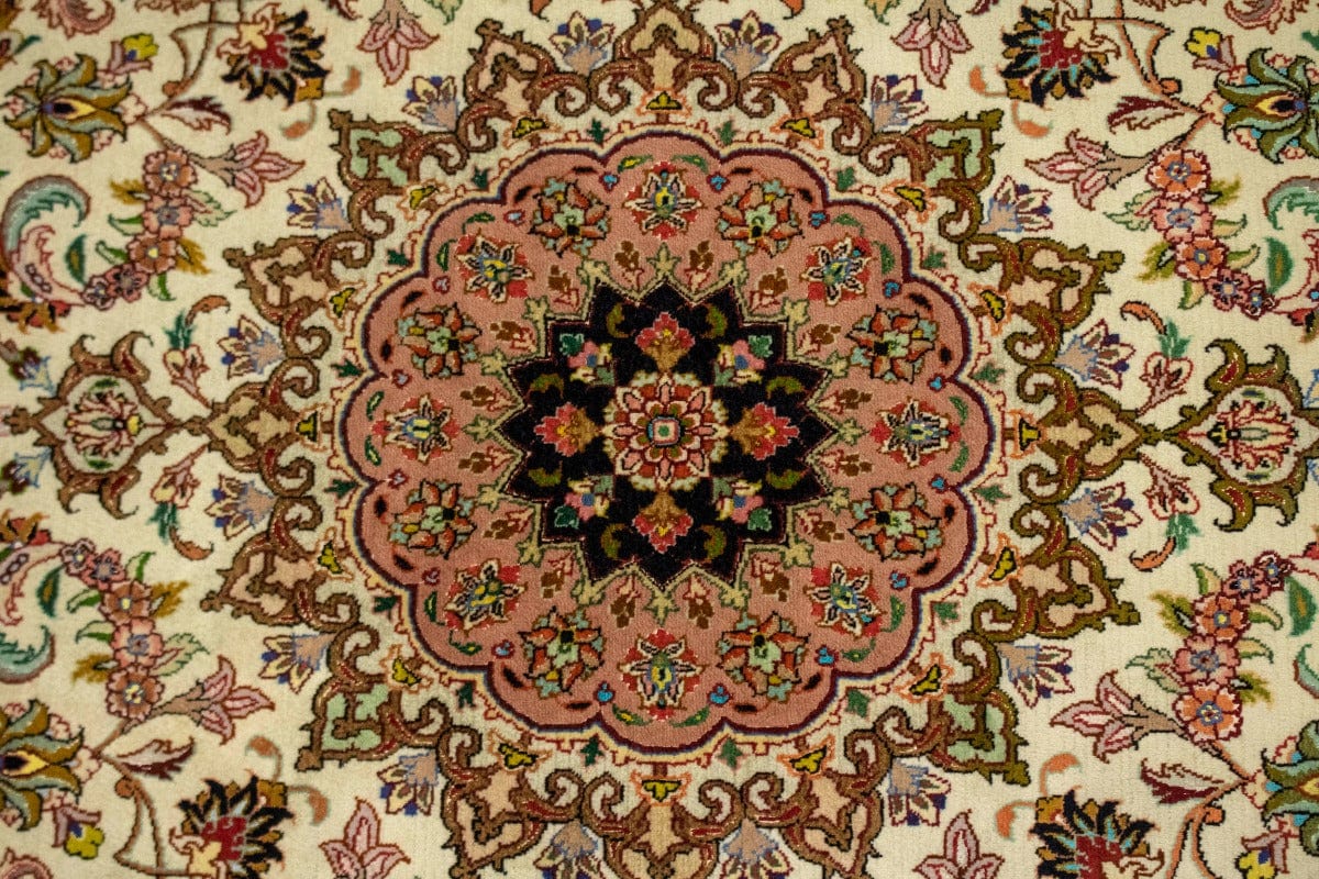 Cream Classic 5X5 Tabriz Persian Round Rug