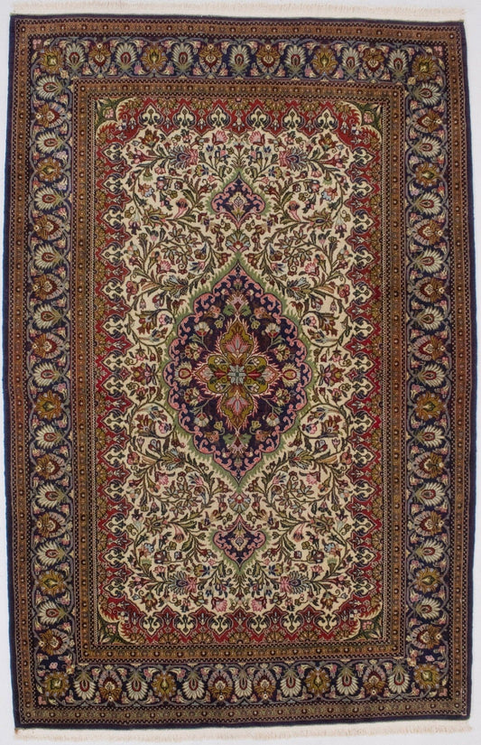 Classic Floral 5X7 Ghom Persian Rug