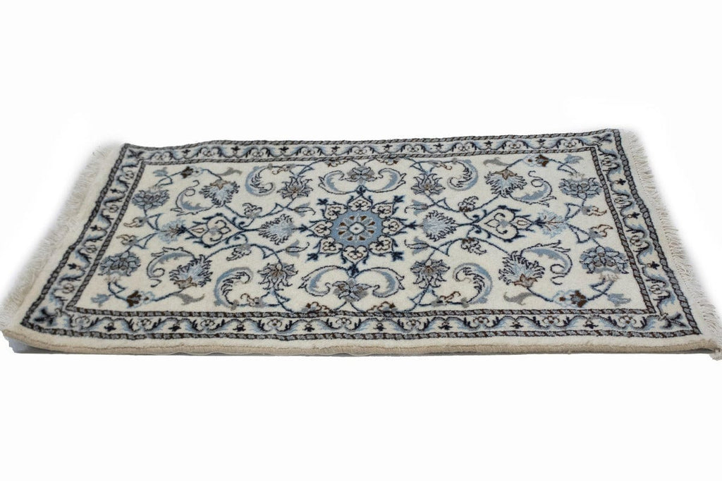 Cream Floral Classic 2'4X4 Nain Persian Rug