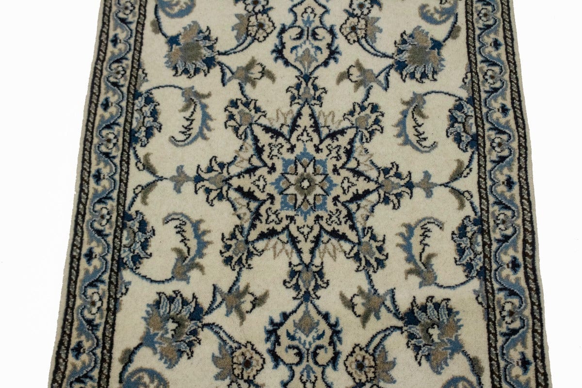 Cream Floral Classic 2'5X4 Nain Persian Rug