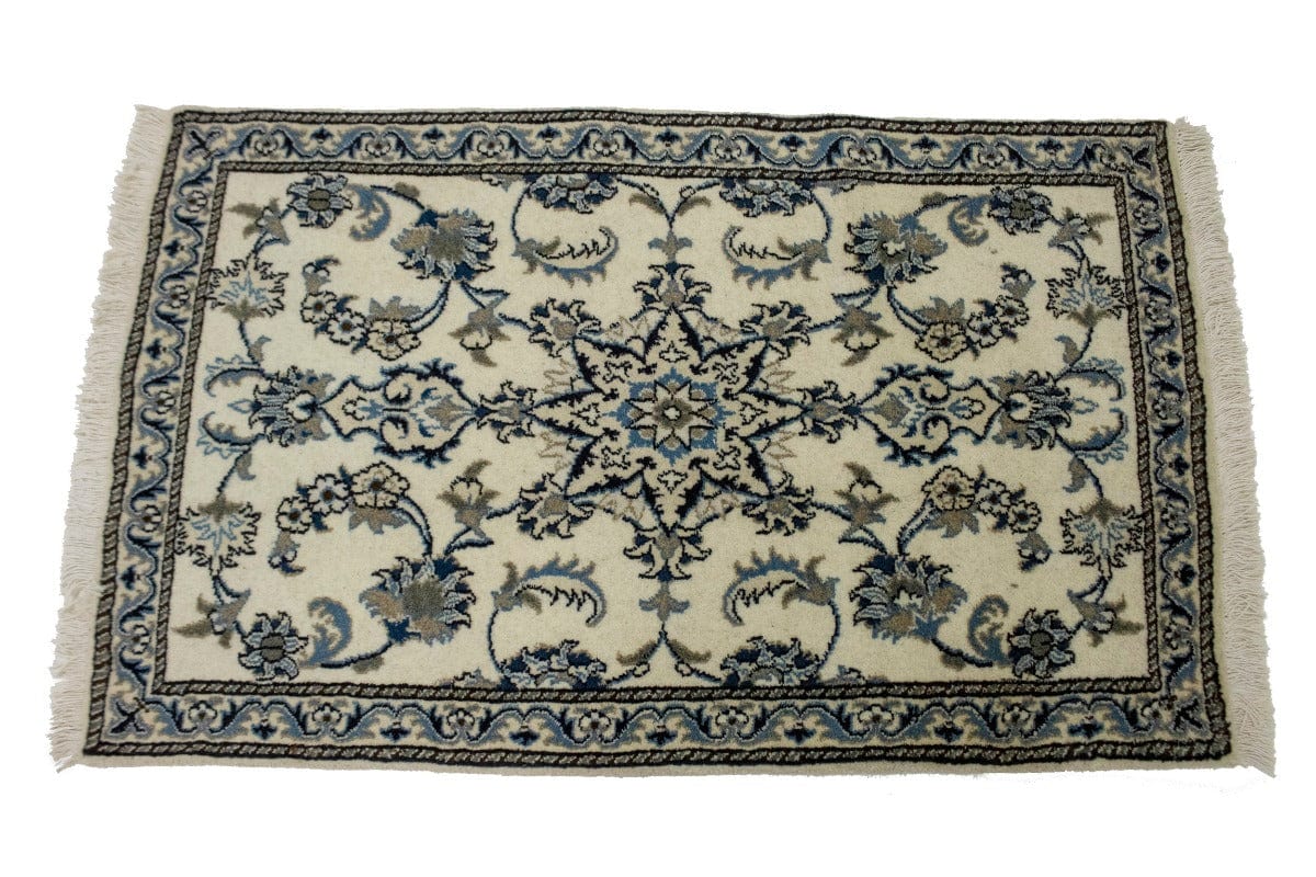 Cream Floral Classic 2'5X4 Nain Persian Rug