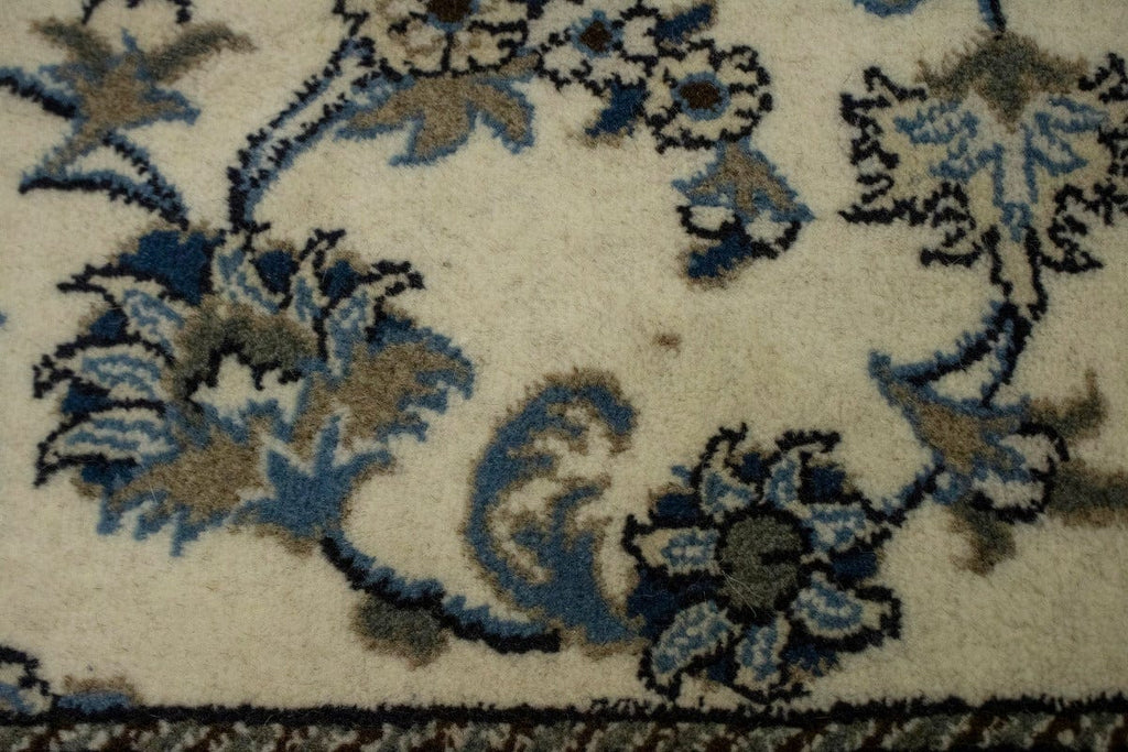 Cream Floral Classic 2'5X4 Nain Persian Rug