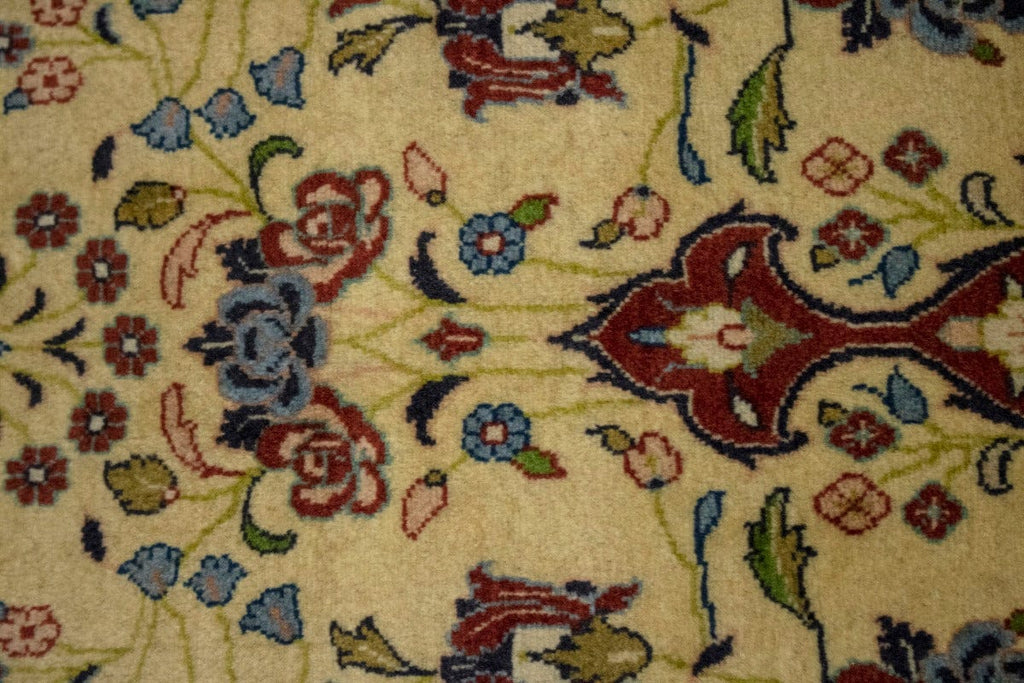 Beige Traditional 5X7 Isfahan Persian Rug