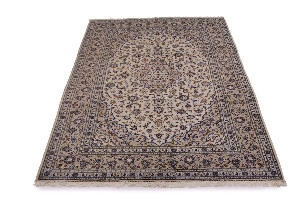 Vintage Cream Traditional 7X10 Kashan Persian Rug