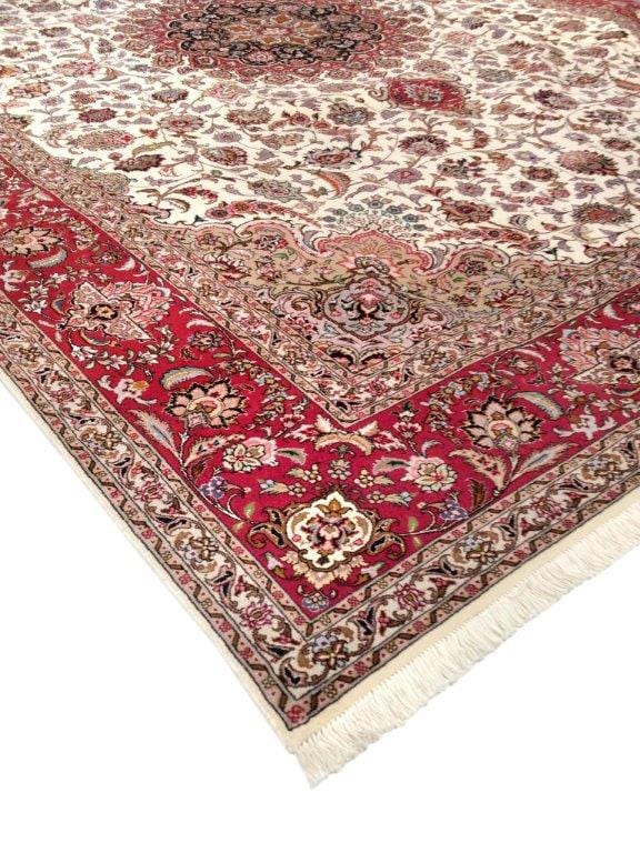 Tabriz Collection Hand-Knotted Multi Lamb's Wool Area Rug- 8' 3" X 11' 6"