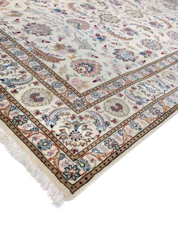 Tabriz Colletion Hand-Knotted Silk & Wool Area Rug- 5' 6" X 8' 4"