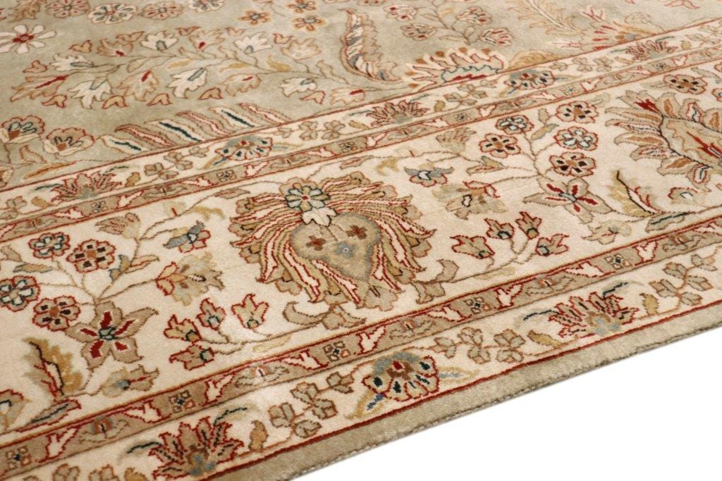 Tabriz Collection Hand-Knotted Lamb's Wool Area Rug- 7' 10" X 9' 10"