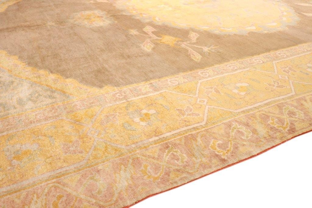 Turkish Collection Hand-Knotted Lamb's Wool Area Rug- 9' 4" X 12' 8"